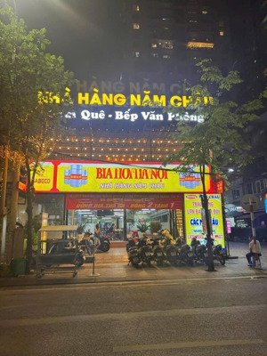 cho thuê nhà mặt phố hoàng cầu 70m2 x 3 tầng mt 7m giá 35tr/tháng vị trí đẹp mọi mô hình nhận ngay