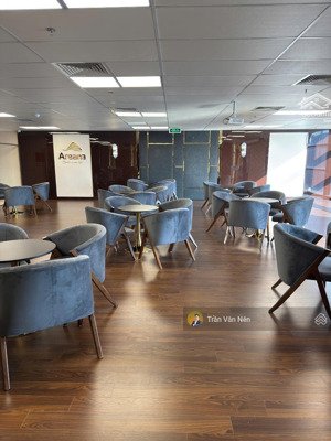 chuyển nhượng vp full nội thất tại hud tower -lê văn lương lô góc mặt tiền phố lê văn lương giá tốt