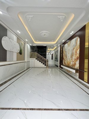 bán nhà 63m2 khu phân lô, có thang máy tại sở dầu, hồng bàng. giá chỉ 5.x tỷ