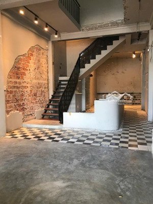 cho thuê nhà 3 tầng mt khu chơ hàn đông khách du lich! gần ngay cầu rồng ! quận hải châu
giá