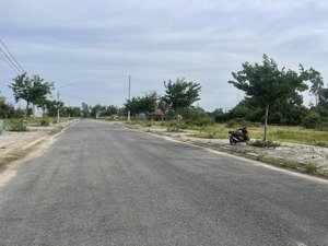 chính chủ cần bán lô đất ngay sát sông cổ cò cách sông chỉ 50m