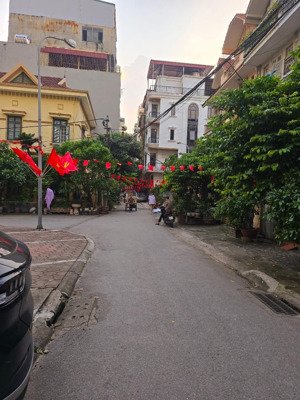 phân lô nghĩa đô - oto tránh dừng đỗ 24/7 - chạy vòng quanh - ô chờ thang máy