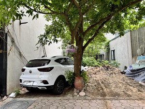 bán lô đất 122,5m2 tại khu tái định cư cổ bi, đường ô tô tránh, khổ đẹp, giá tốt.