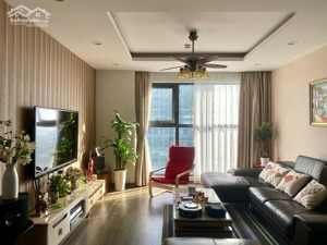 cho thuê căn 3pn full đồ flc cầu giấy