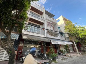 bán nhà ngay trung tâm nguyễn oanh - khu lam sơn. 4.2x14m, đúc 3 tầng kiên cố, đẹp. giá 10.5 tỷ tl