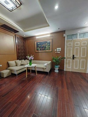 bán cc toà a2 - mặt đường nguyễn cơ thạch, mỹ đình căn 3pn, 2vs - 102m - sđcc , giá 6.x