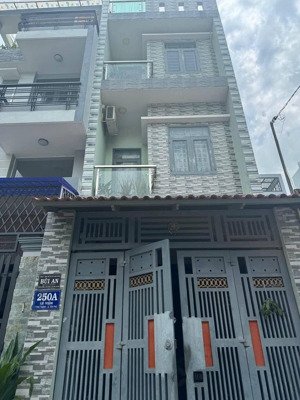 mtdg lê niệm tân phú ngang4 nở hậu 9m tổng dt 110m2 nhà 1trệt 2lầu +st mới đẹp vào ở ngay