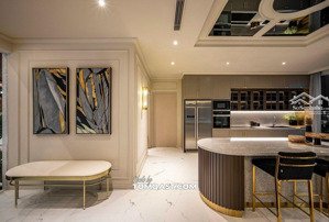 chính chủ bán căn góc cc indochina tower q.1. dt 78m2 2p 2wc. giá 5,6 tỷ. lh 