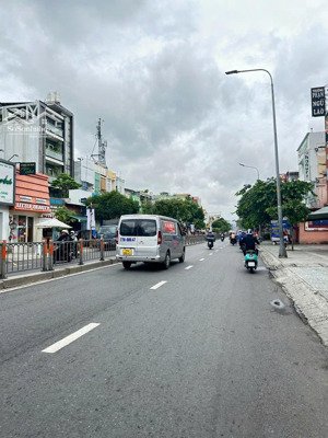 căn góc 2 mt lê đức thọ dt 5 x 20m giá chỉ 15.5 tỷ