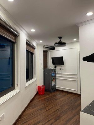 siêu phẩm trần thái tông giá 90 tỷ nhỉnh 302m* 9t mt17m full nội thất doanh thu 9 tỷ/năm