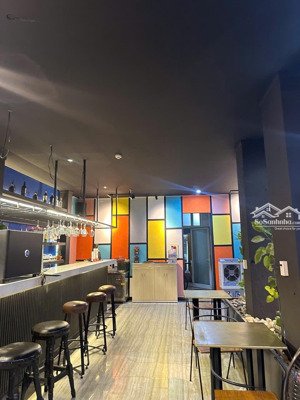 cho thuê mb an thượng vi trí đông đúc khách di lich dt 100m ngang #7m giá 35tr
mb mơi đep x