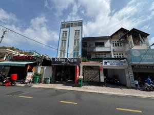 mặt tiền kinh doanh sát hoàng diệu 2 - 144m2(6x24m) - xây dựng hầm + 5 tầng - 14 tỷ nhỉnh nhẹ