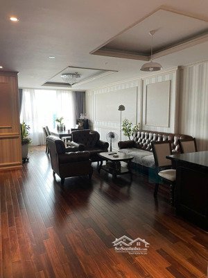 chính chủ cho thuê cc 590 cmt8 q.3. dt 100m2 2p 2wc. giá 12tr. lh 070446321