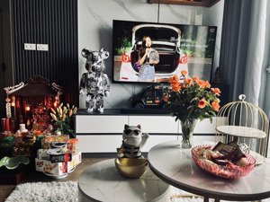 bán căn hộ toà v1 (3 ngủ) tầng trung view thoáng 97,6 m2. có sẵn slot otô.lh 