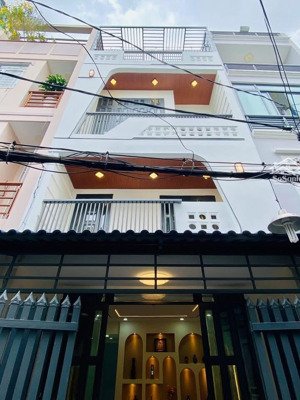 cô ánh bán gấp nhà nguyễn phúc nguyên-p9-q3, gần vòng xoay dân chủ. 3tỷ820/79m2 đang cho thuê 26tr