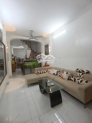 bán gấp siêu phẩm nhà ô tô đỗ cửa nam từ liêm 35m2 5 tầng - mặt tiền 4m - 5.5 tỷ