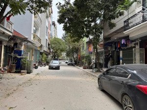 giảm 500tr bán nhanh đất dv kiến hưng xây 7 tầng thang máy nhỉnh 11 tỷ.