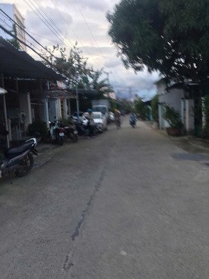 bán nhanh lô đất tặng căn nhà cấp 4 tại thái thông - vĩnh thái, mặt tiền đường nhựa, giá 2,6 tỷ