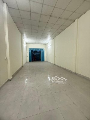 cho thuê kho mặt tiền đường rộng 15m giá rẻ kho mới sạch sẽ