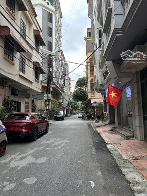 phân lô - lô góc - vỉa hè - ô tô tránh - lê văn lương - kinh doanh đỉnh - hơn 32 tỷ.