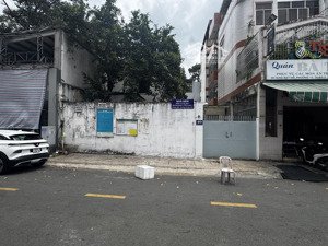 bán nhà đất biệt thự cũ. mặt tiền quận 5, diện tích 286.5m2