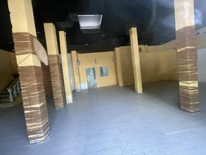 cho thuê nhà 3 tầng trống suốt bề ngang #13m mặt tiền gần ngay cầu rồng! giá 38tr/ tháng
d