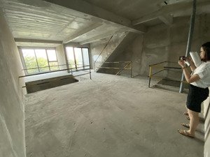 chính chủ bán shophouse , dự án d2eight đường đồng văn cống, tp thủ đức. liên hệ để thương lượng.