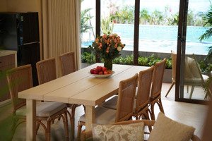 nhà phố biển bãi dài có sổ hồng riêng, bàn giao full nội thất, nhận nhà cho thuê ngay