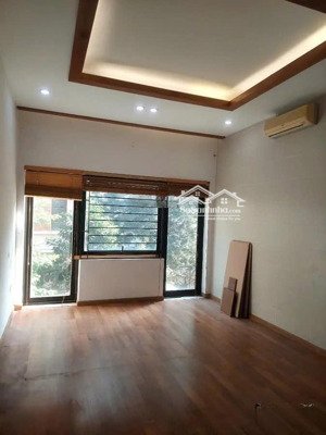 bán nhà ngõ 189 ngyễn ngọc vũ gần hoàng ngân 65m2 x 5 tầng mt 4m k/d ô tô đỗ cửa 16 tỷ cầu giấy