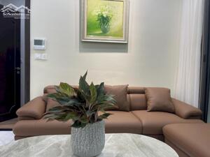 Cần cho thuê gấp căn 2 ngủ 70m chung cư D''eldorado full nội thất, view Hồ tây .0979343959