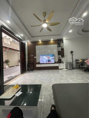 cho thuê nhà tại nguyễn bỉnh khiêm cực đẹp - 12tr/tháng - đầy đủ tiện nghỉ - ô tô đỗ cửa