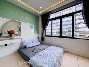 cho thuê nhà 4 tầng có thang máy