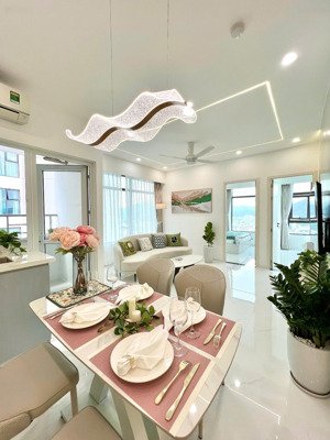 cần tiền cắt lỗ nhanh 300tr căn góc tầng đẹp 2520 - toà oc1a (tầng 25 căn 20)