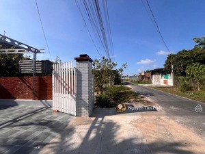 nhà và đất 151m2. 1 p khách 3 p ngủ. 1,03 tỷ