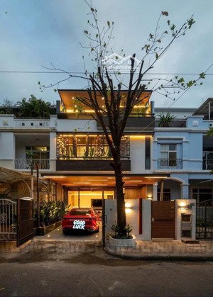 bán biệt thự compound pmh. nhà mới đẹp - full nội thất. đầy đủ tiện nghi. an ninh 24/7. em luân