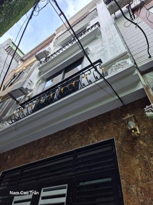 nhà 5 tầng phố khương trung - cách mặt phố 30m - ngõ đẹp - dt32m2 - giá 5.95 tỷ