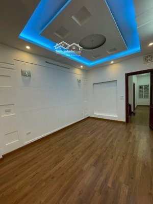 bán nhà tại ngõ 68 cầu giấy liên hệ e hiếu 