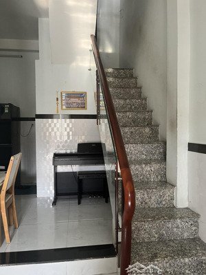 bán nhà phố chính chủ 40m2 gần chợ đầu mối