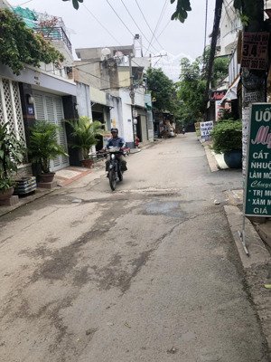 chỉ 62,5 triệu/m2 nhà hxh 5m lê đức thọ p15 gv. 5mx30m, cn 151m2 - vuông vức, giá chỉ 9,4 tỷ