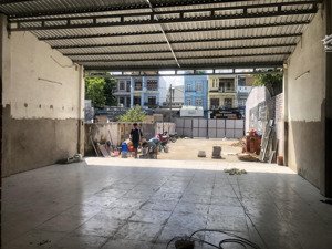 cho thuê mặt bằng rộng rãi thích hợp kinh doanh đa ngành nghề hoặc làm nhà xưởng