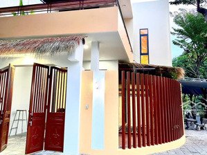 bán nhà 2 tầng lô góc hai mặt tiền nước mặn 5, kề bờ sông hàn dt 131m, ngang 7m - giá 15 tỷ 5 tl