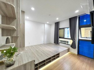 cho thuê căn hộ studio xa bếp cửa sổ, thang máy, full nội thất, gần đại học kinh tế ueh q10