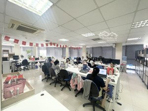 cho thuê văn phòng tại dịch vọng, 37 triệu, 220 m2, giá ưu đãi hot!