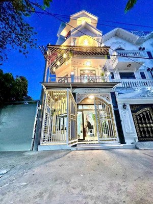 nhà 4 tầng 5,3x10 khu dân cư đồng bộ ô tô né nhau