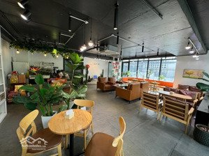 cho thuê mp quảng an, view hồ tây, 300m, xây dựng 100mx3t, mt 10m, nhiều mô hình, lh : 