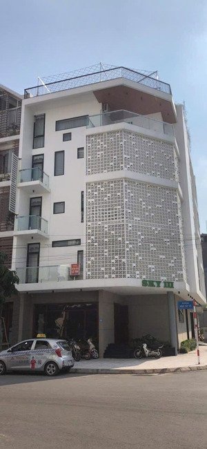 cho thuê khách sạn 2 mặt tiền vị trí vàng trung tâm tp. bắc ninh. 100tr/tháng