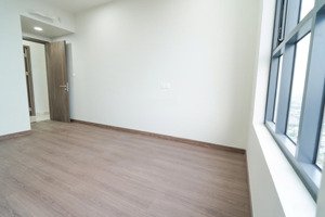 căn góc 3pn giá tốt . giá all in chỉ 3.25 tỷ nhà còn mới đã có sổ, chủ hỗ trợ khách vay ngân hàng.