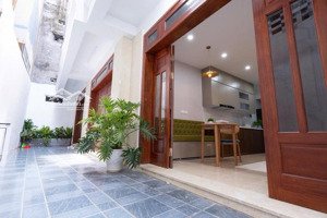 bán 2 căn nhà nguyễn lam. xây mới. ô tô đỗ cửa. 35m2 x 5 tầng. vài bước ra mặt phố. sổ đỏ vuông đẹp