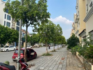 cho thuê shophouse kđt nam an khánh 120m2 4 tầng hoàn thiện đẹp giá 20tr/tháng - lh 