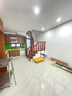 trung tâm đông đa mặt ngõ toàn thắng đẹp hết nước chấm thoáng trước sau thông số vàng 35m2